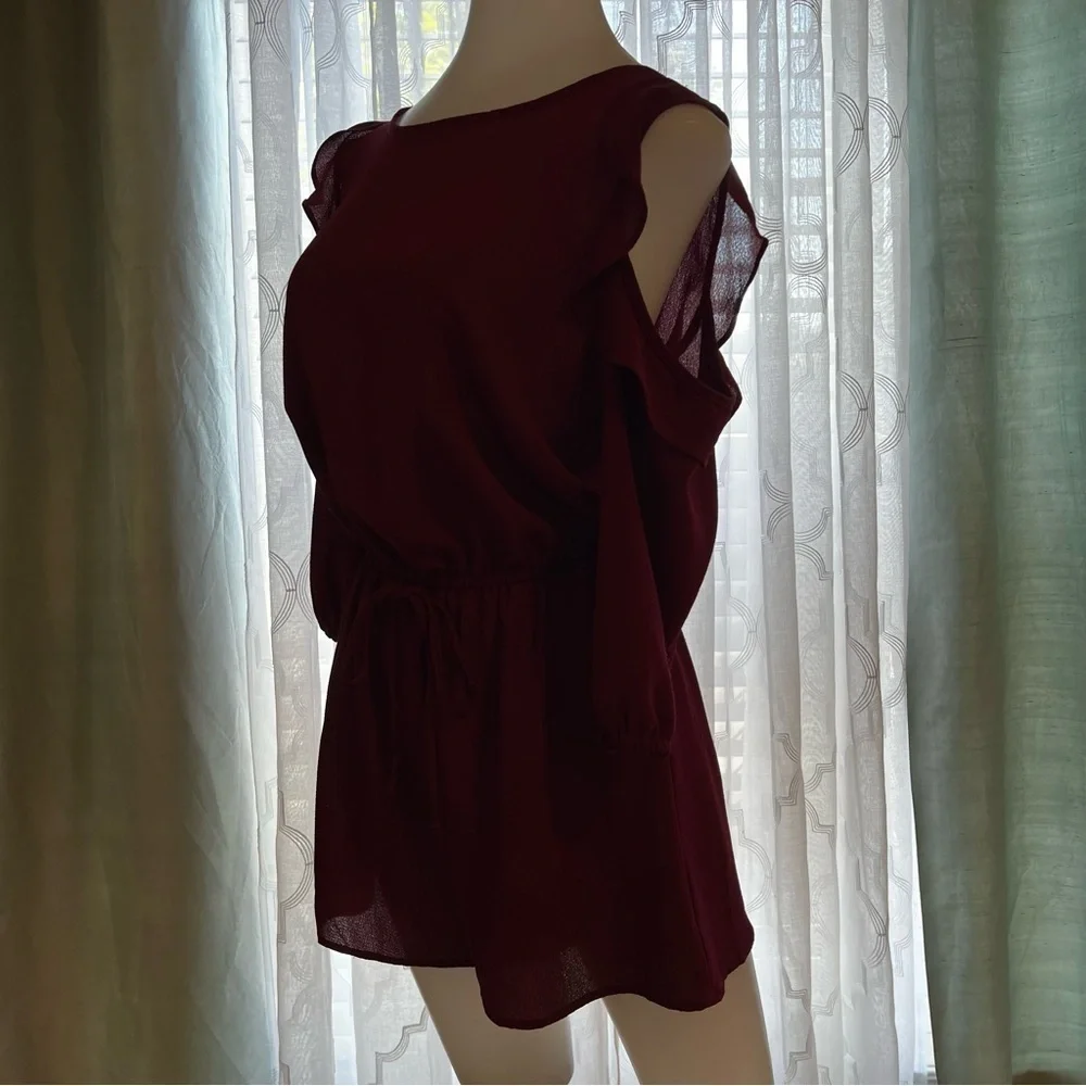 BEBOP Maroon Cold Shoulder Ruffles XS Elastic Waist Short Romper Crape Buttons